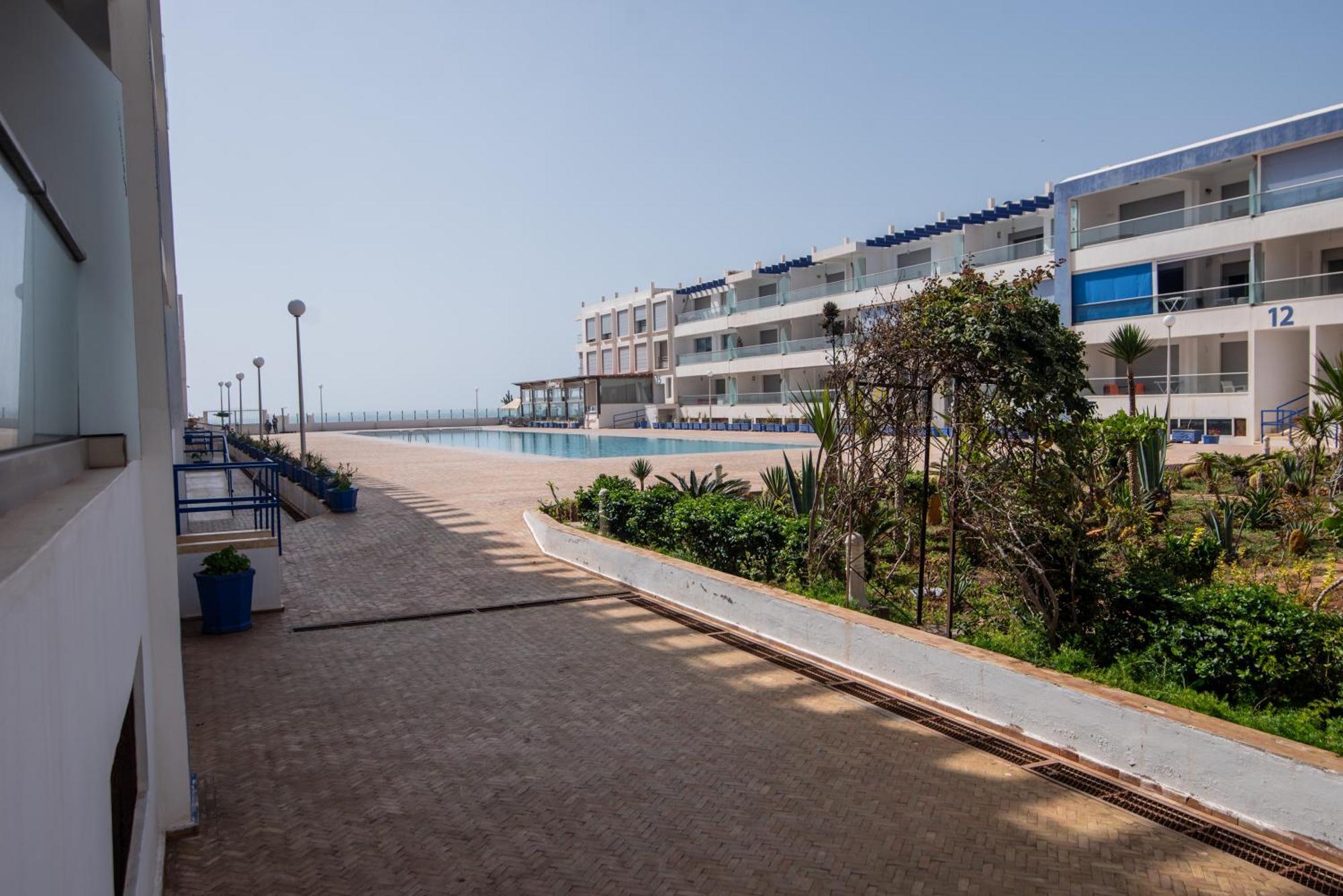 Appartement Pied Dans L'Eau Avec Piscine Aourir Exterior foto