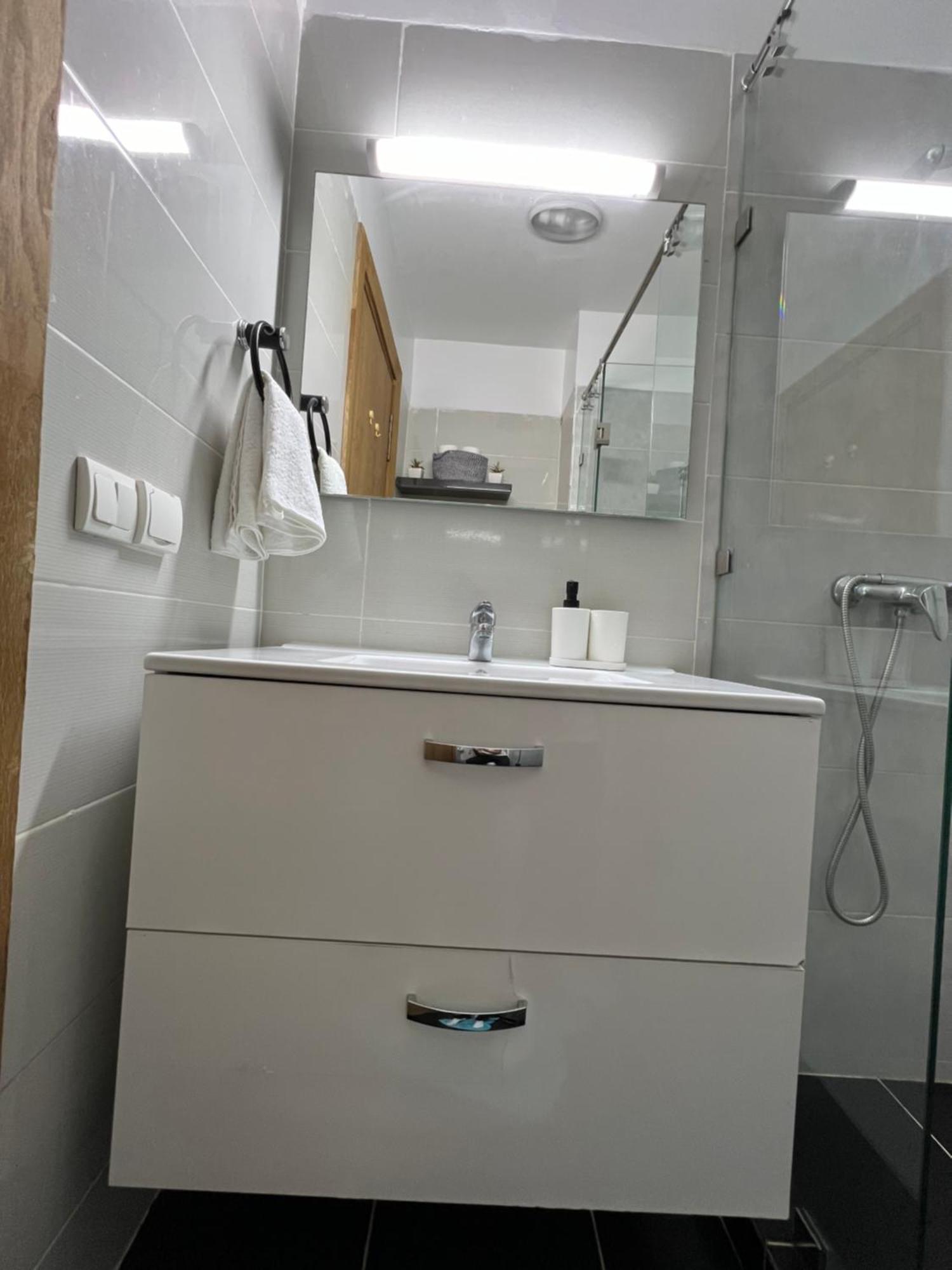 Appartement Pied Dans L'Eau Avec Piscine Aourir Exterior foto